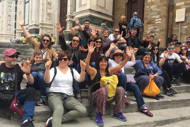 Florence: 1.5-hour Santa Croce Guided Experience - Meeting Point and Getting In: Dante Steps and the Purple Flag