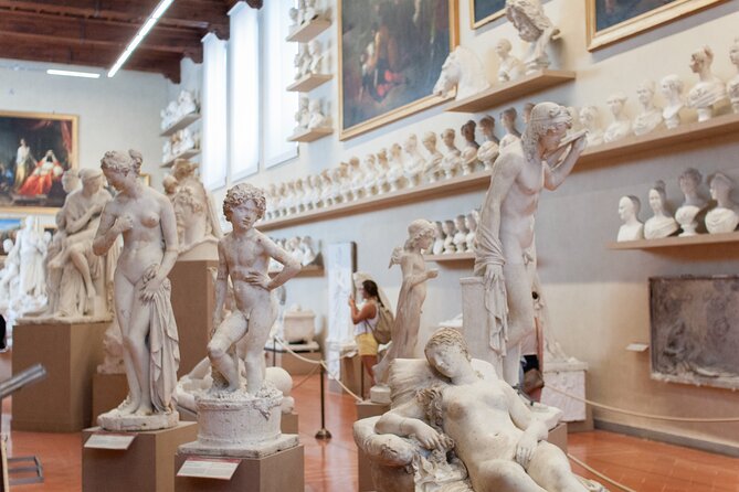 Florence Accademia Guided Tour – Shared, Private & Combo Options - Meeting point tips at Via Ricasoli 58/60 (so you don’t lose your start time)