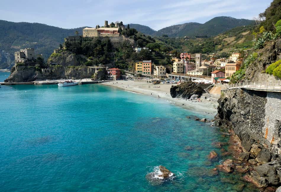 Florence: Cinque Terre Day Trip with Optional Hike - Monterosso for Beaches and Artisan Shops