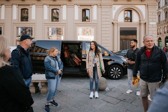 Florence Day Trip: Chianti Wine Tasting, Siena, San Gimignano - Getting Out of Florence: Piazza della Repubblica, Air-Conditioned Vans, and a First Big View