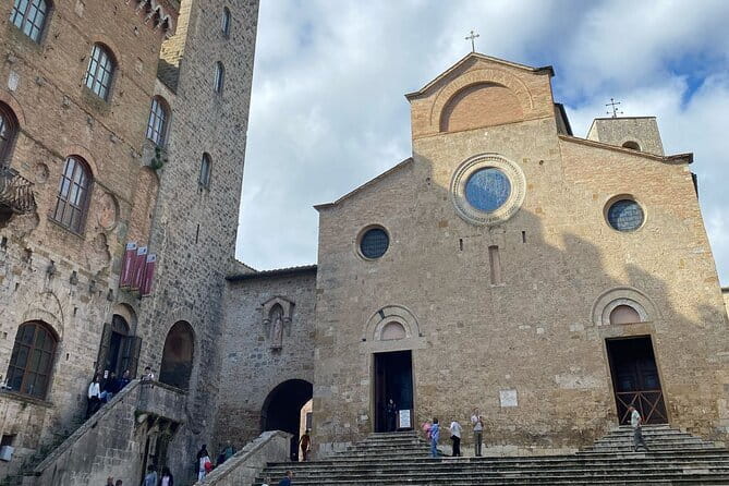 Florence: Day Trip with Free Time in San Gimignano and Siena - The bus ride: Wi‑Fi, GPS audio, and a driver who keeps it smooth
