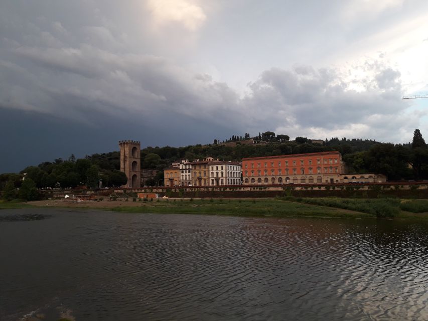 Florence: Eco-Friendly Golf Cart City Tour with Audio Guide - Oltrarno and Palazzo Pitti: Seeing the Big Scale