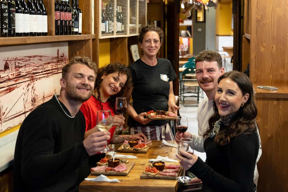 Florence: Food Walking Tour with Local Steak and Tuscan Wine - A smart evening route through Florence’s “real” eating side