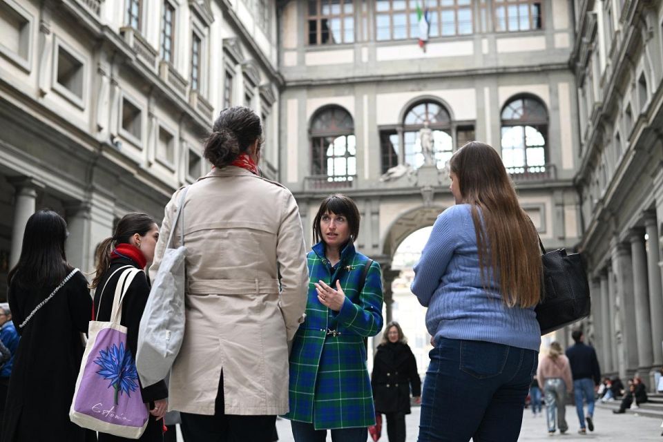Florence: Guided Tour of Medici Family Secrets and Chapels - Following the Medici story across Florence’s key squares