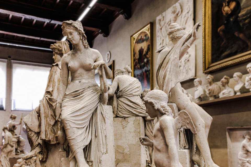 Florence: Michelangelo's David Reserved Entry Tickets - Optional Audioguide vs Guided Tour with Radios: Which Fits Your Style?