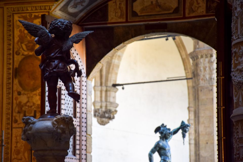 Florence: Mysteries of the Medici Guided Walking Tour - Shared group vs private walking tour: choose based on your pace