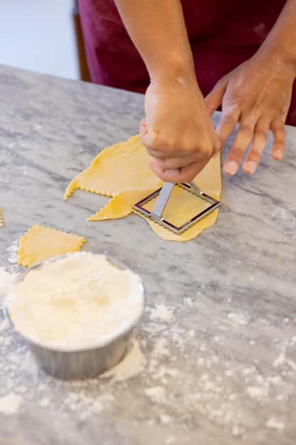 Florence: Pasta Class with Wine, Limoncello and Dessert - Filling and shaping ravioli and tortelli