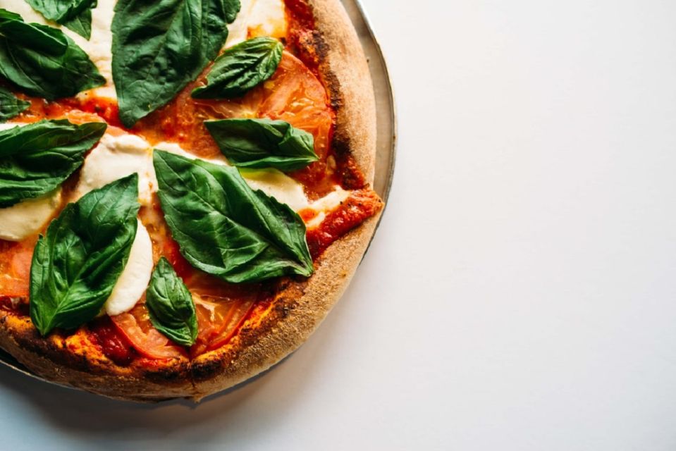 Florence: Pizza Dinner and Opera Arias Concert - Bel Canto in a 15th-century church: what the concert experience is really like