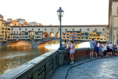 Florence Private Tour: Renaissance, Famous Families & Hidden Gems - Piazza del Duomo: your shortcut to understanding Florence’s center