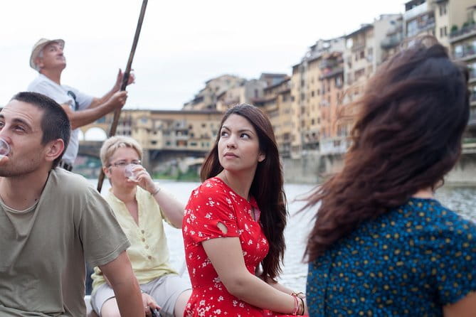 Florence River Cruise on a Traditional Barchetto - Key things I’d notice right away