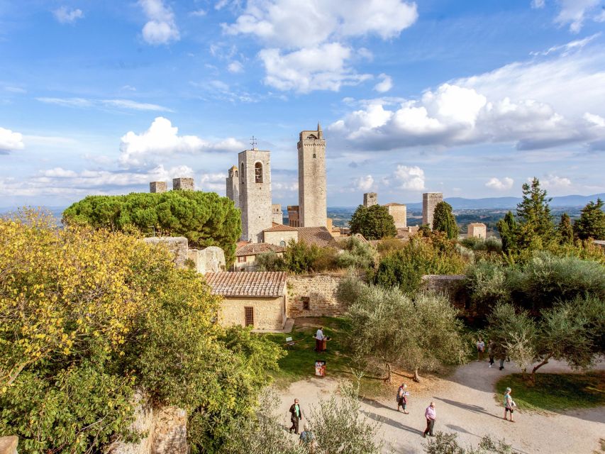 Florence: Siena, San Gimignano & Monteriggioni with Tasting - Monteriggioni’s wall town: the perfect first hit of medieval Tuscany