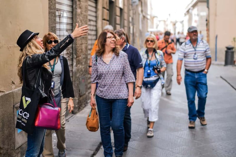 Florence: Skip-the-line David at the Accademia & Duomo Tour - Street-level Florence: Piazza della Signoria, Medici stories, and Ponte Vecchio