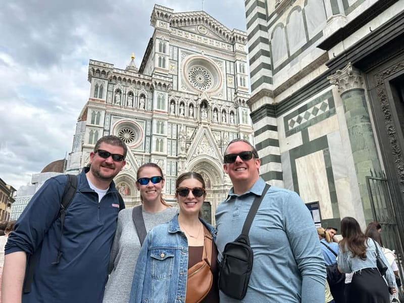 Florence: Street Food Tour with Wine & Local Guide - Keeping comfortable on a 2.5-hour loop