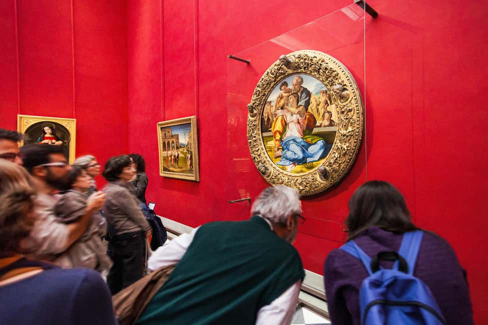 Florence: Timed Entry to Uffizi with Optional Audio Guide - Group Size, Flow, and Getting Around Two Floors