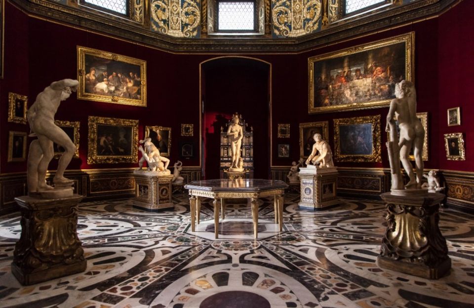 Florence: Uffizi Gallery Priority Entrance and Tour - Why the Uffizi Feels Different Before the Crowd