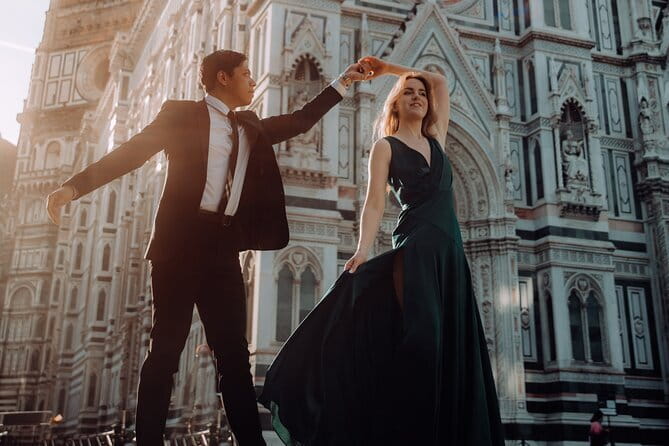 Florence Vespa Tour: Tuscan Hills and Italian Cuisine - Guides and the real day-to-day experience