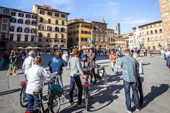 Florence Vintage Bike Tour–guided, small group or private option - Piazza della Repubblica to Santa Maria del Fiore: Roman Axes and the Dome Up Close