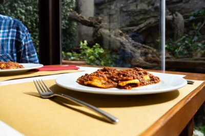Florence’s Ultimate Food Tour: Full Tuscan Meal by Do Eat Better - Meeting at the Obelisk: How the 3.5-Hour Format Feels