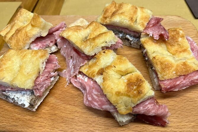Florence’s Ultimate Food Tour: Full Tuscan Meal by Do Eat Better - Stop 5 at Ponte Santa Trinita: Gelato or Cantacci and Pastry