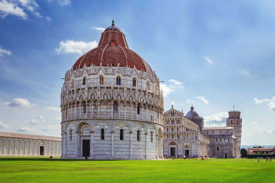 From Florence: Pisa & Lucca Day Tour with Buccellato Tasting - Buccellato tasting: quick, local, and not everyone’s favorite