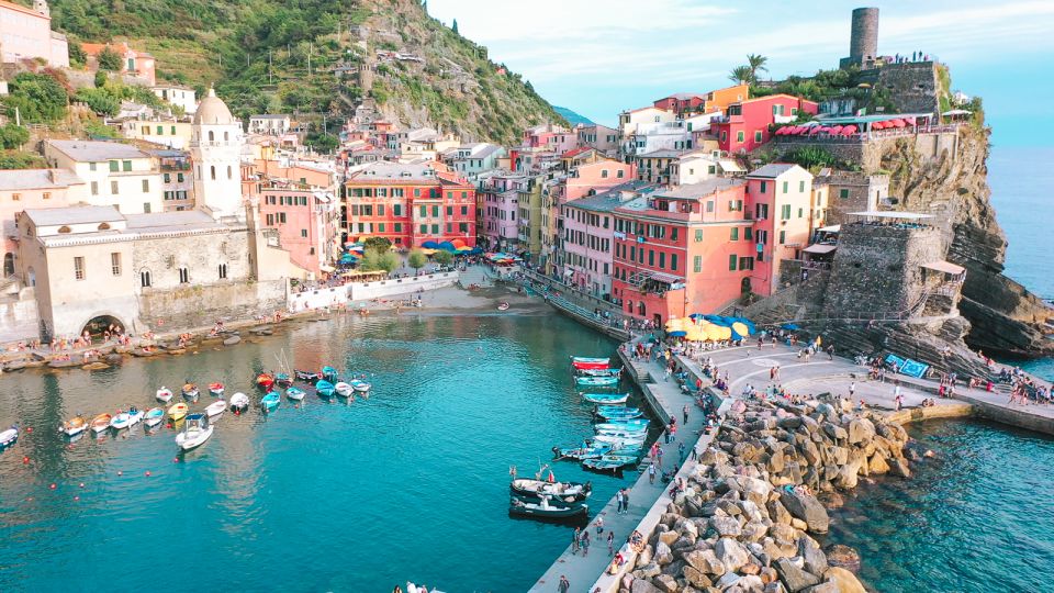 From Florence: Seaside Beauty Day Trip to Cinque Terre - Florence morning: getting on the coach without stress