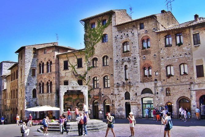 Full Day Tour to Val d'Orcia and Gladiator's Fields with Wines - The Val d’Orcia drive: UNESCO views without the detour