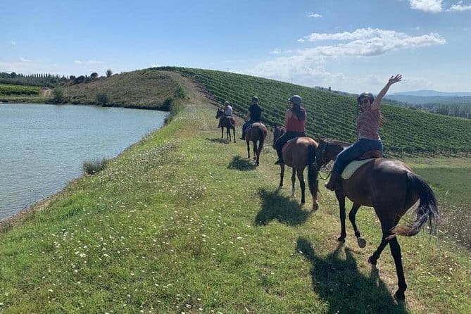 Horseback Ride in S.Gimignano with Tuscan Lunch Chianti Tasting - Morning setup: the AC van ride and your start in Florence