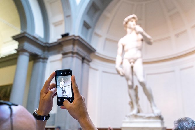Michelangelo’s David, Accademia & Uffizi Small Group Tour - Uffizi Gallery Time: Medici Power and Big Renaissance Names