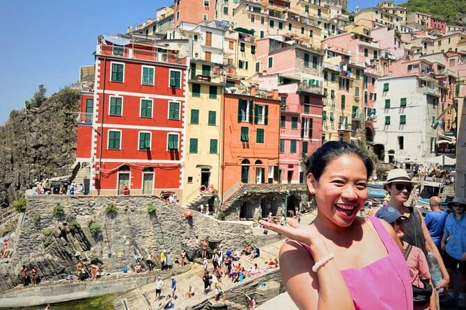 Pisa and Cinque Terre Day Trip from Florence in a Small Group - Cinque Terre Villages in One Day: Riomaggiore, Vernazza, Manarola