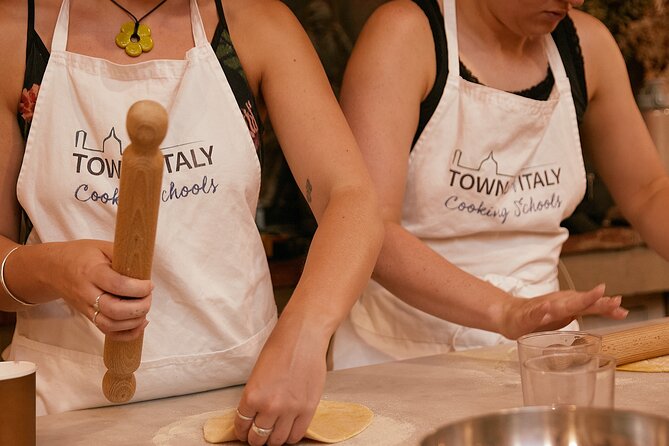 Premium Pasta and Gelato Cooking Class in Florence - Should you book the Premium Pasta and Gelato class?