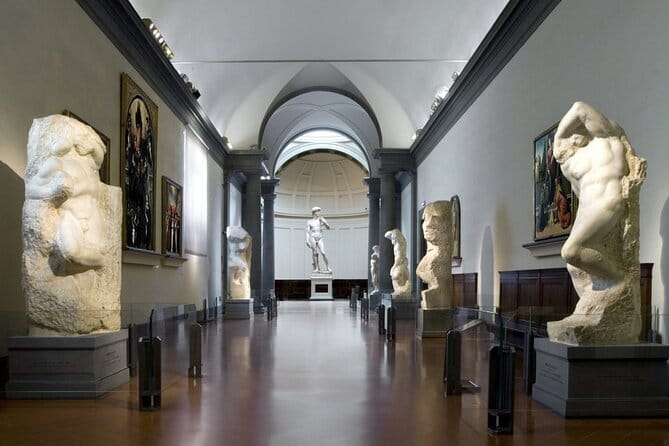 Skip-the-Line Accademia Guided Visit: David Secrets and Beyond - Key things that make this Accademia tour work