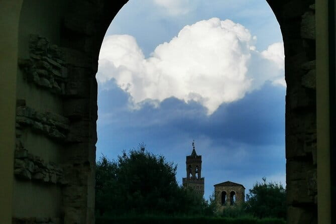 The Best of Florence Walking Tour in a Small Group - Piazza della Signoria and Palazzo Vecchio: politics in the open air