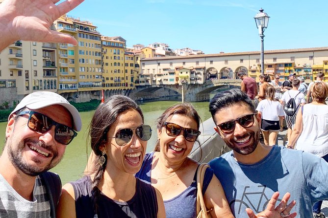 The Best tour in Florence: Renaissance & Medici Tales - guided by a STORYTELLER - Where you meet and how the walk flows toward Ponte Vecchio