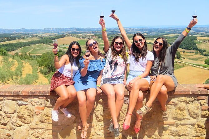 Tuscany Wine Tour: 2 Wineries & San Gimignano from Florence - Piazza della Calza to the first pour: how the morning sets you up